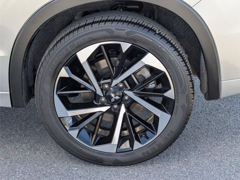 Used 2024 Mitsubishi Outlander SEL image 10