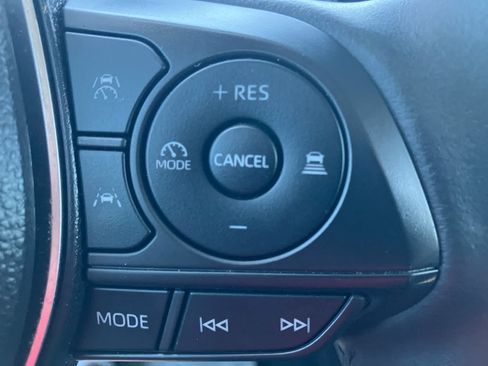 Used 2024 Toyota Corolla Cross LE FWD image 16