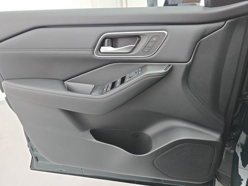 New 2026 Nissan Rogue Platinum AWD/4WD image 27