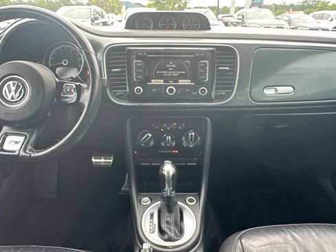 Used 2014 Volkswagen Beetle R-Line FWD image 17