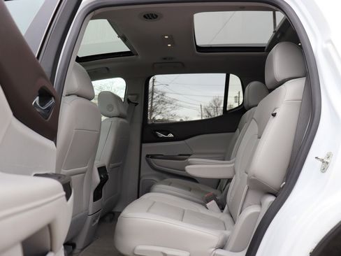 Used 2020 GMC Acadia SLT w/ Driver Alert Package II AWD/4WD image 14