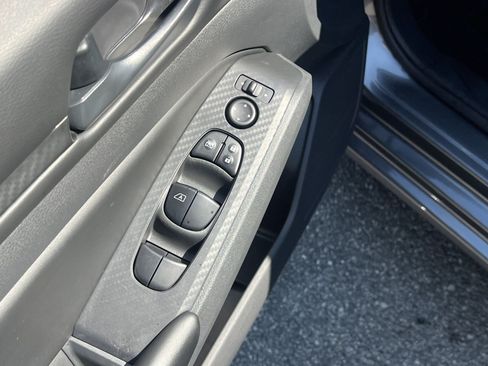 Certified 2025 Nissan Altima 2.5 S FWD image 17