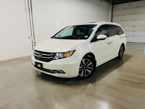 Used 2014 Honda Odyssey Touring Elite image 1