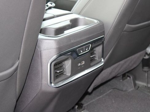 Used 2024 GMC Sierra 1500 SLT image 18