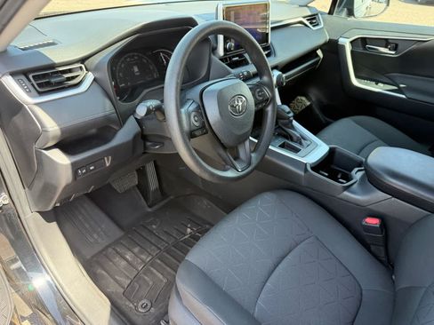 Used 2023 Toyota RAV4 XLE FWD image 18