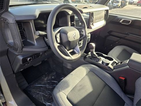 New 2025 Ford Bronco Base image 11