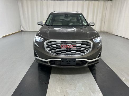 Used 2019 GMC Terrain Denali w/ Advanced Safety Package AWD/4WD image 3