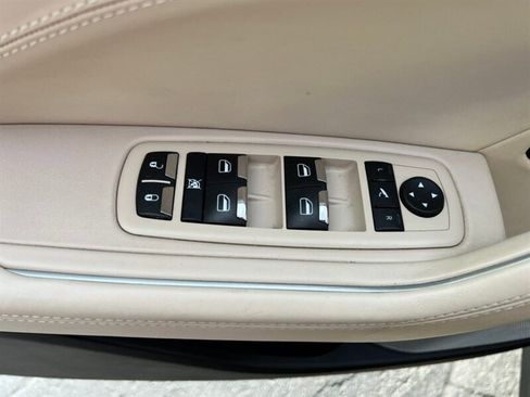 Used 2017 Maserati Levante w/ Luxury Package image 28