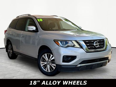 Used 2018 Nissan Pathfinder S AWD/4WD image 3