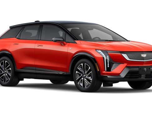 New 2025 Cadillac Optiq Sport 1 image 30