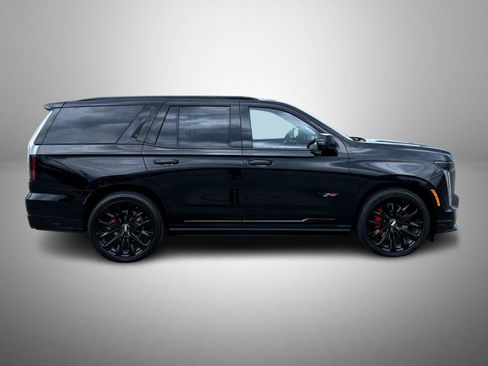 Certified 2026 Cadillac Escalade V w/ LPO, ONYX Package AWD/4WD image 4
