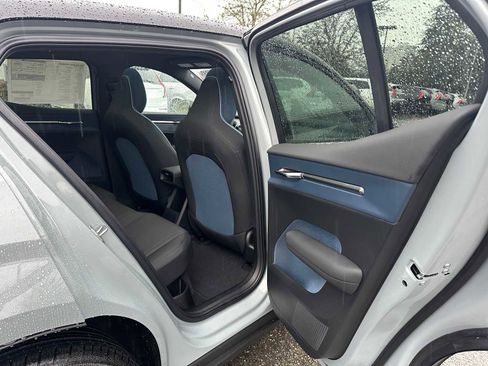 New 2026 Volvo EX30 Plus image 13