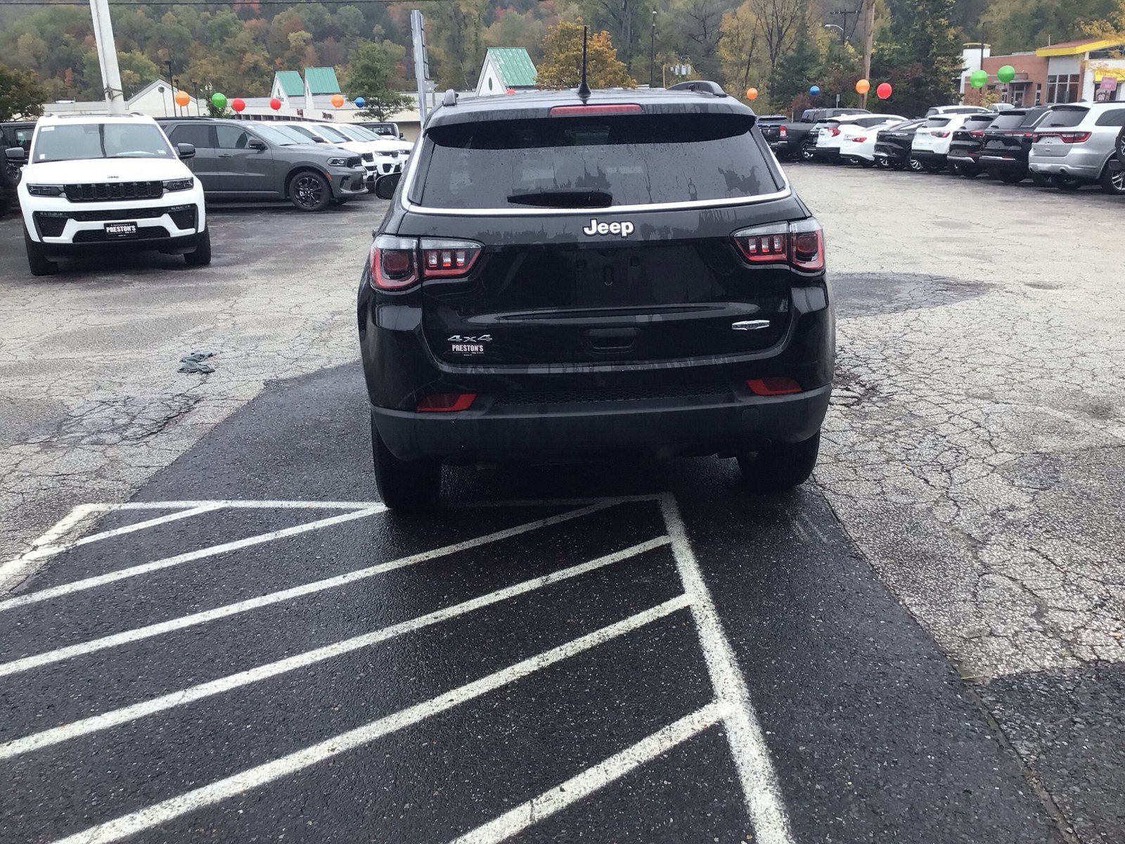 Used 2024 Jeep Compass Latitude AWD/4WD image 4