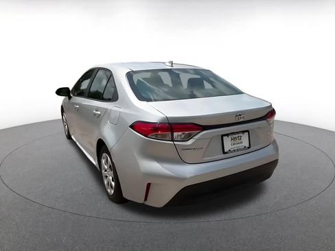 Used 2025 Toyota Corolla LE FWD image 11