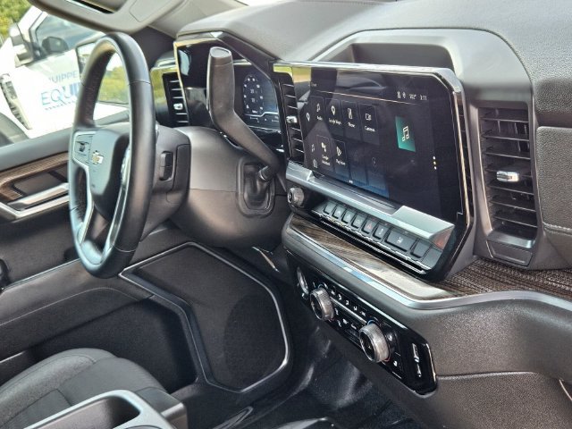 Used 2023 Chevrolet Silverado 1500 LT w/ Protection Package RWD image 12