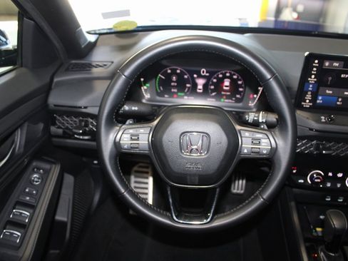 Certified 2025 Honda Accord Sport image 17