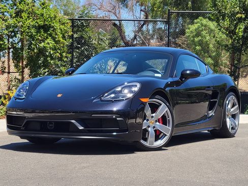 Certified 2025 Porsche 718 Cayman GTS RWD image 1