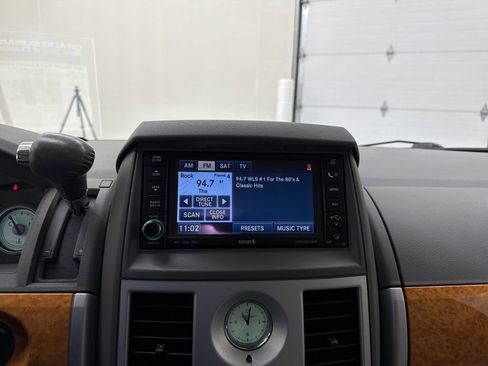 Used 2010 Chrysler Town & Country Limited w/ Entertainment Group #3 image 17