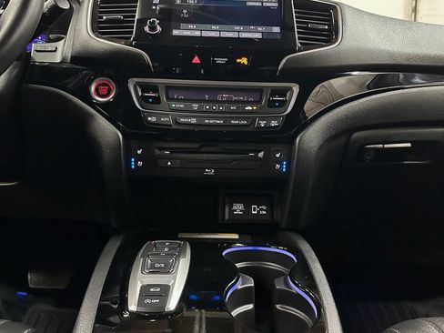 Used 2022 Honda Pilot Elite image 27