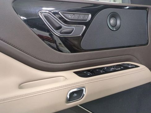 Certified 2023 Lincoln Aviator Reserve w/ Elements Package Plus image 14