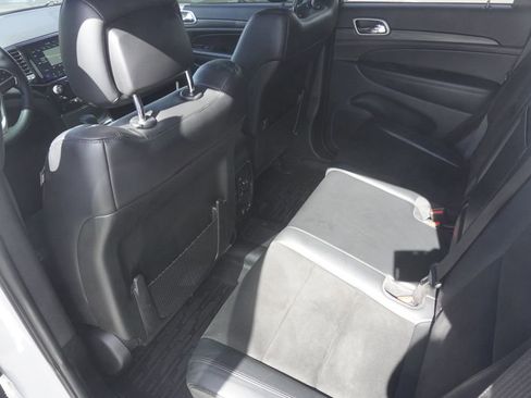 Used 2019 Jeep Grand Cherokee Altitude image 29