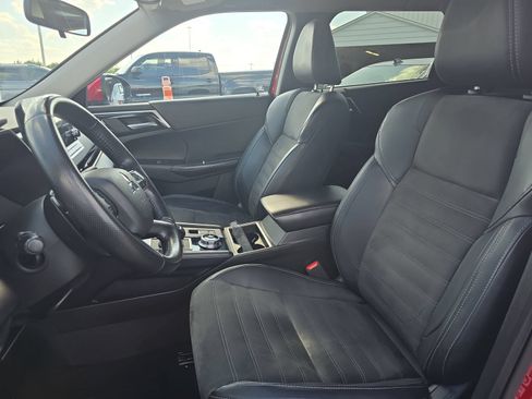 Used 2024 Mitsubishi Outlander SE FWD image 12