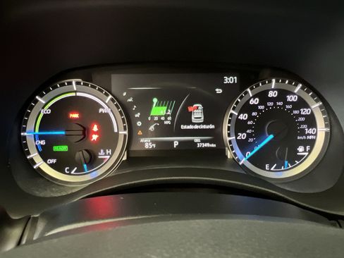 Used 2023 Toyota Highlander LE AWD/4WD image 16