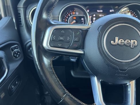 Used 2021 Jeep Wrangler Unlimited Sahara AWD/4WD image 19