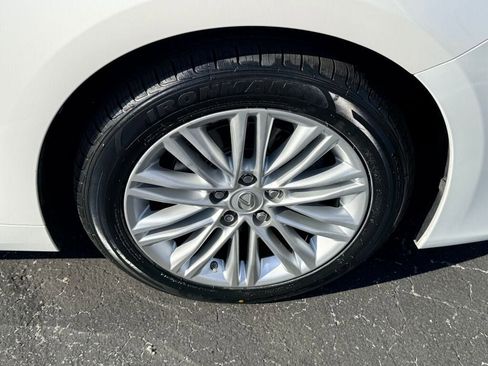 Used 2016 Lexus ES 350 w/ Premium Package w/Wood Trim image 14