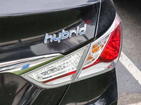 Used 2015 Hyundai Sonata Hybrid image 8
