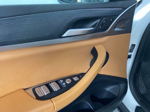 Certified 2023 BMW X4 xDrive30i w/ Convenience Package image 16