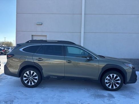Used 2025 Subaru Outback Limited image 30