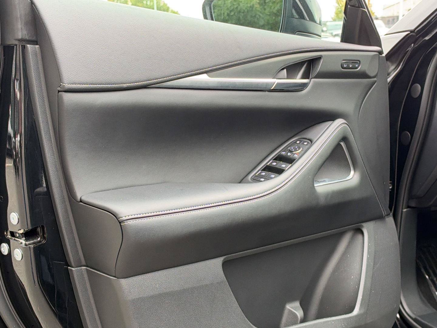 Used 2026 INFINITI QX60 Luxe w/ Cargo Package AWD/4WD image 29