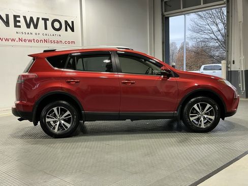 Used 2017 Toyota RAV4 XLE image 30