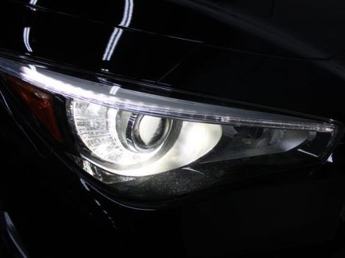 Used 2016 INFINITI Q50 Premium w/ Driver Assistance Package image 27