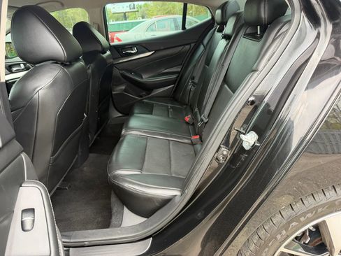 Used 2021 Nissan Maxima 3.5 SV w/ Floor Mat Group FWD image 18
