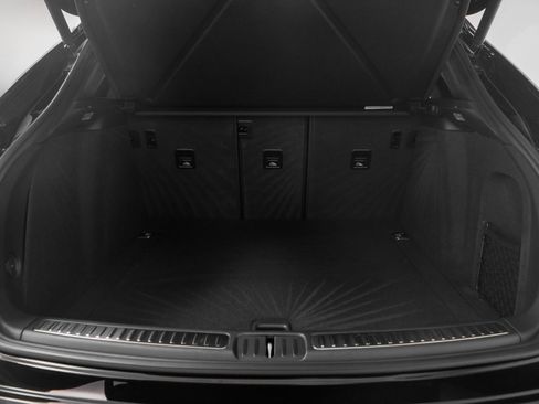 Used 2025 Porsche Macan image 16