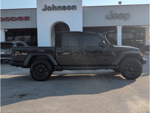 Used 2020 Jeep Gladiator Sport w/ Quick Order Package 24S image 6