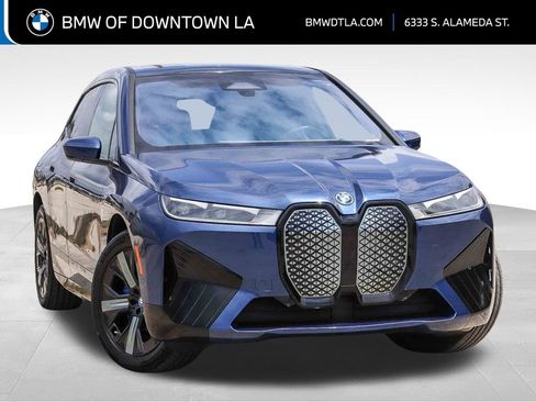 Used 2023 BMW iX xDrive50 w/ Sport Package AWD/4WD image 1