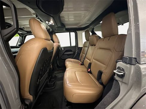 Used 2022 Jeep Wrangler Unlimited Rubicon w/ Trailer Tow Package image 13