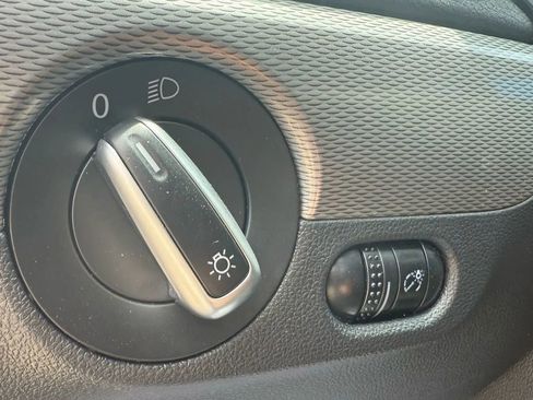 Used 2015 Volkswagen Jetta SE image 17