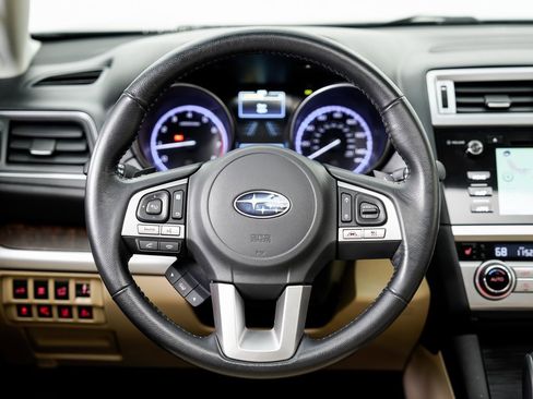 Used 2016 Subaru Outback 2.5i Limited image 12