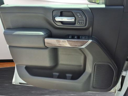 Certified 2022 Chevrolet Silverado 2500 LTZ w/ LTZ Convenience Package AWD/4WD image 15