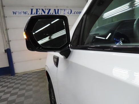 Used 2024 GMC Yukon AT4 image 65