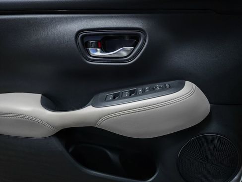 Certified 2023 Honda HR-V LX image 19