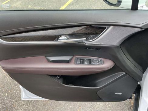 Used 2023 Cadillac XT6 Premium Luxury image 15