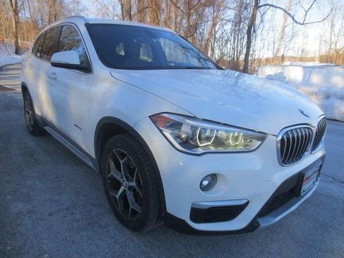 Used 2017 BMW X1 xDrive28i image 2