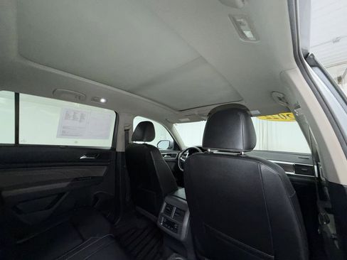 Used 2022 Volkswagen Atlas SE w/ Panoramic Sunroof Package AWD/4WD image 11