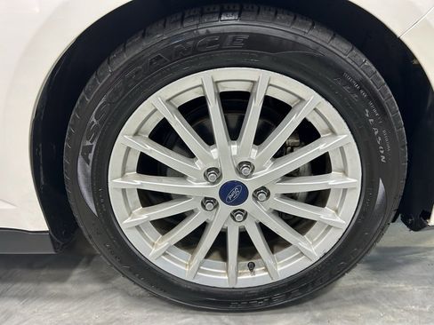 Used 2016 Ford C-MAX SEL w/ Equipment Group 302A image 20