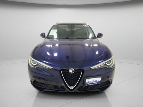 Used 2021 Alfa Romeo Stelvio Ti AWD/4WD image 2